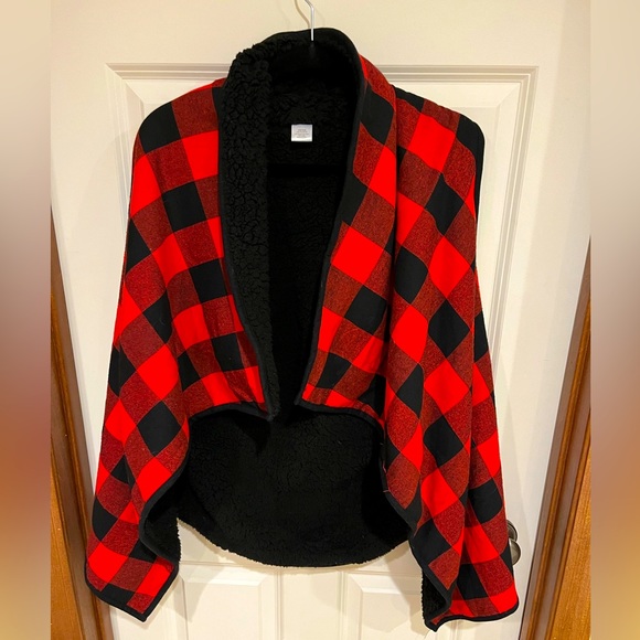 Plaid Vest OS - Picture 1 of 4